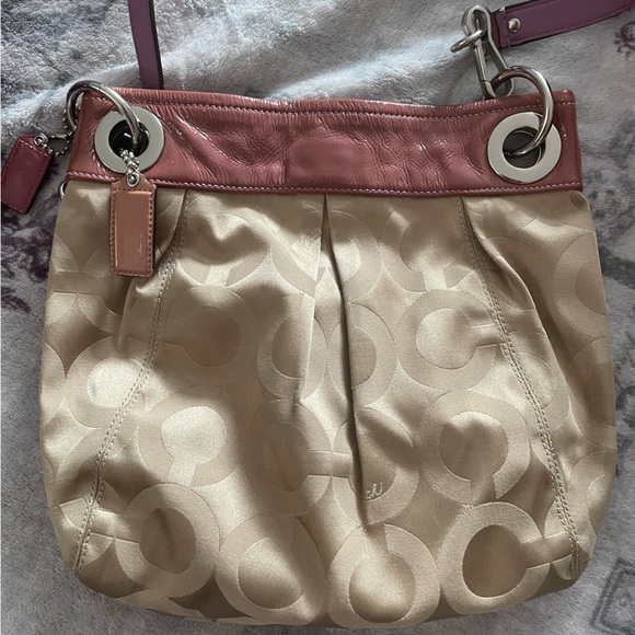 Coach Cross Body - Picture 5 of 7